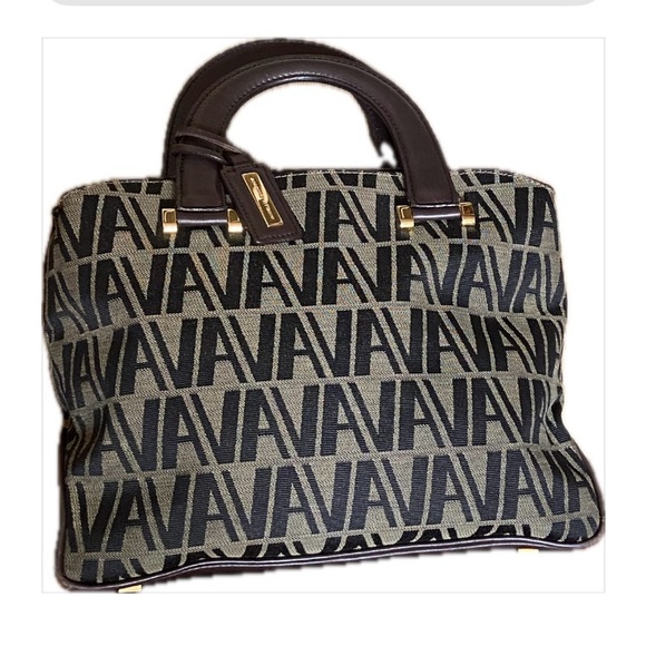 Adrienne vittadini handbag. - Picture 2 of 11